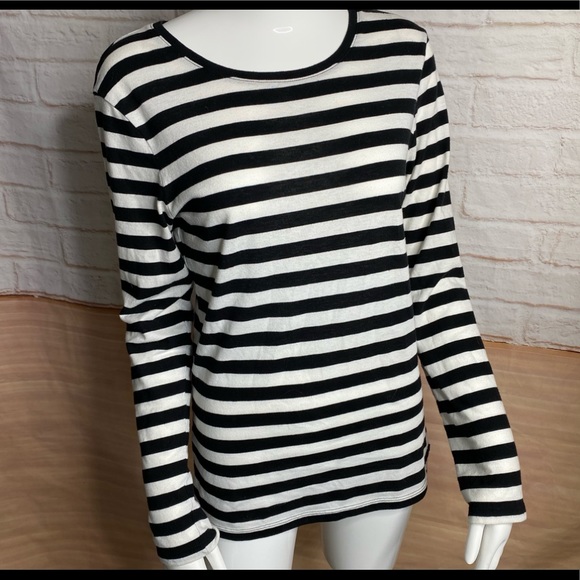 Victoria’s Secret woman stripes top size M - Picture 2 of 8